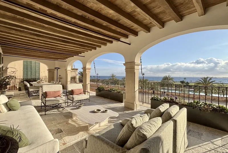 Manor house in the historic center of Palma – Rent — photo 1