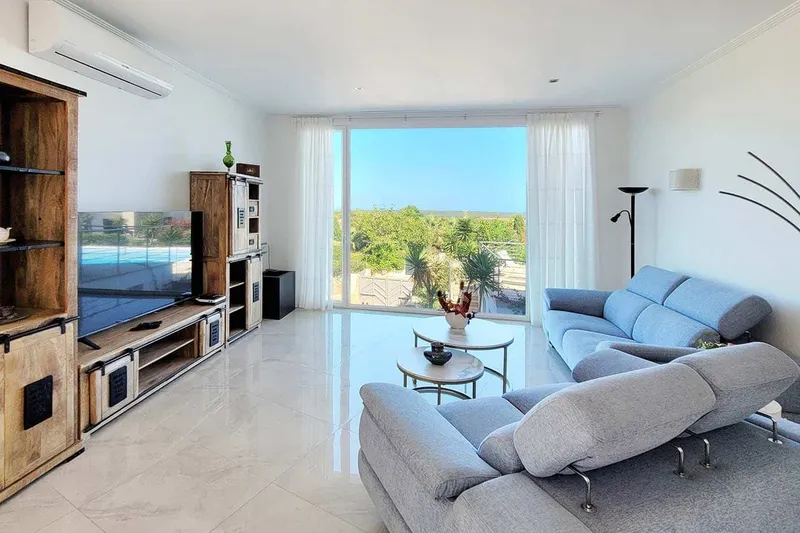 4-bedroom villa with stunning views for rent — photo 5