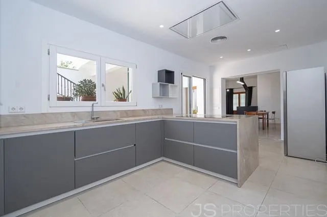 Townhouse for sale in Petra, Mallorca — photo 10