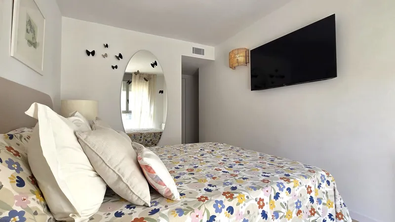 VE-JHRE069 – Elegant Newly Built 3-Bedroom Apartment with Terrace, Parking, Storage Room, Communal Pool & Gym — photo 8