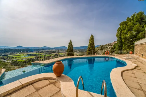 Pollensa, Luxurious, very private chalet with pool, holiday rental license and breathtaking views in Pollensa — photo 5