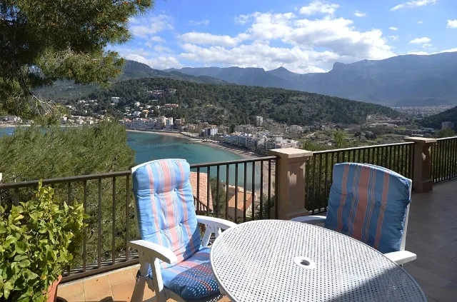 Semi-attached house with terrace overlooking the Repic beach in Port de Sóller for long term rental — photo 1