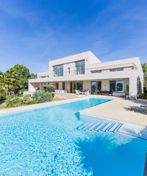 Charming villa with spectacular views in Puntiró, Palma — photo 1