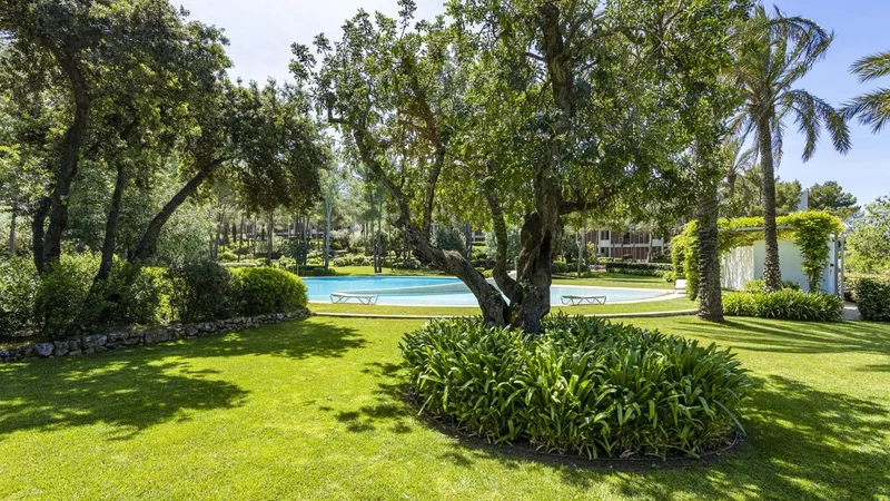 Old Bendinat modern style apartment for sale with covered terrace and garden and pool view — photo 11