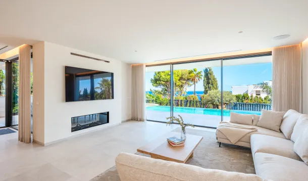 The beauty of simplicity - Design villa with sea views in Sol de Mallorca — photo 5