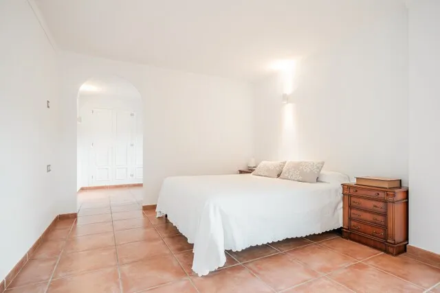 Spacious town house with roof terrace for sale in Consell, Central Mallorca — photo 10