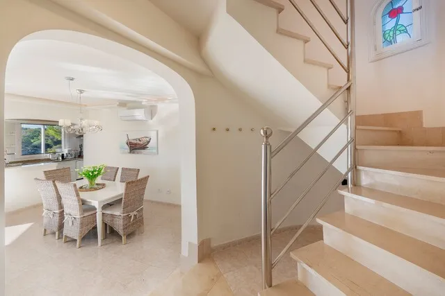 Front line villa with rental license and beach access for sale in Cala Pi, Mallorca — photo 11