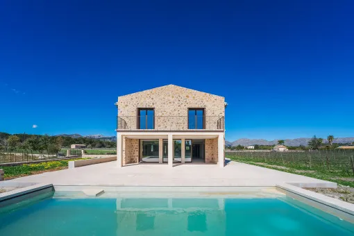 Alcudia, elegance meets nature: villa with vineyard in Alcudia — photo 1