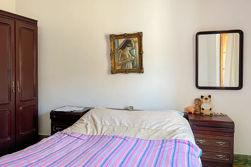 Investment opportunity: townhouse with large garden and distant views — photo 12
