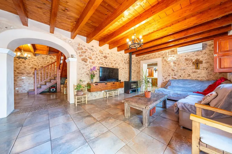 Charming country villa in Campos (Balearic Islands) on a 12,000 m2 plot with 340 m2 of built area, private pool and — photo 6