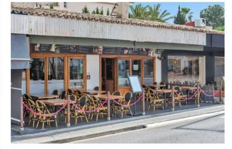 Business - Calvià (Portals Nous - Bendinat), Built Surface 90m², Terrace Size 45m², 2 Toilets — photo 1