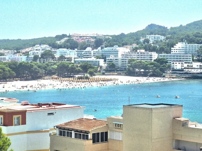 Charming apartment with dreamlike sea views in Santa Ponsa — photo 11