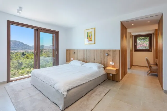 Magnificent, renovated villa with incredible sea views for sale in Pollensa, North Mallorca — photo 11