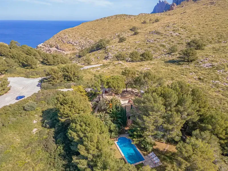 Una villa privada de 5 dormitorios y 5 baños para alquiler a largo plazo en Cala Cabo Pollenca. Con una vista impresionante de las montañas  — photo 11