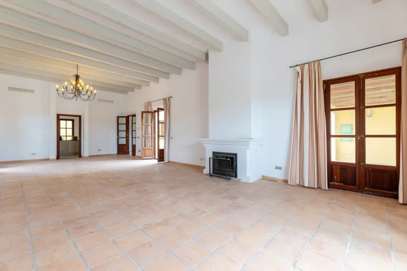 Luxury Country Estate with Equestrian Facilities — photo 10