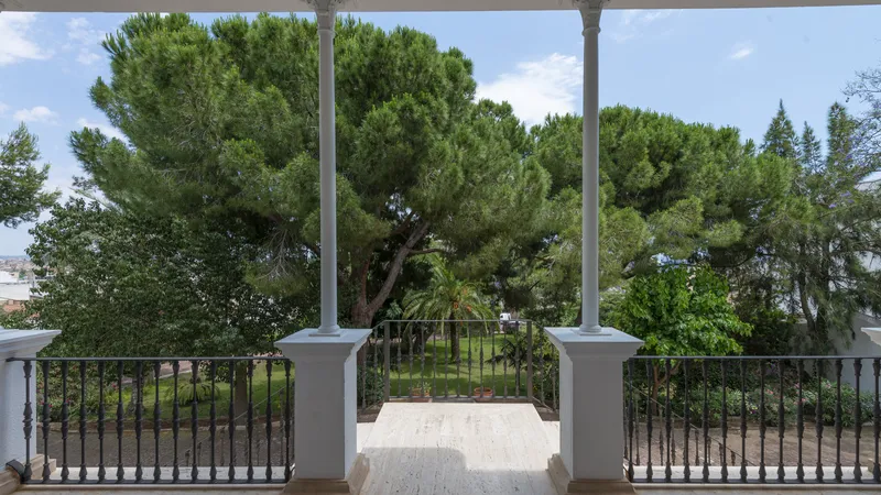 Elegant villa in El Terreno with park-like garden, pool and stunning views of the harbor — photo 9