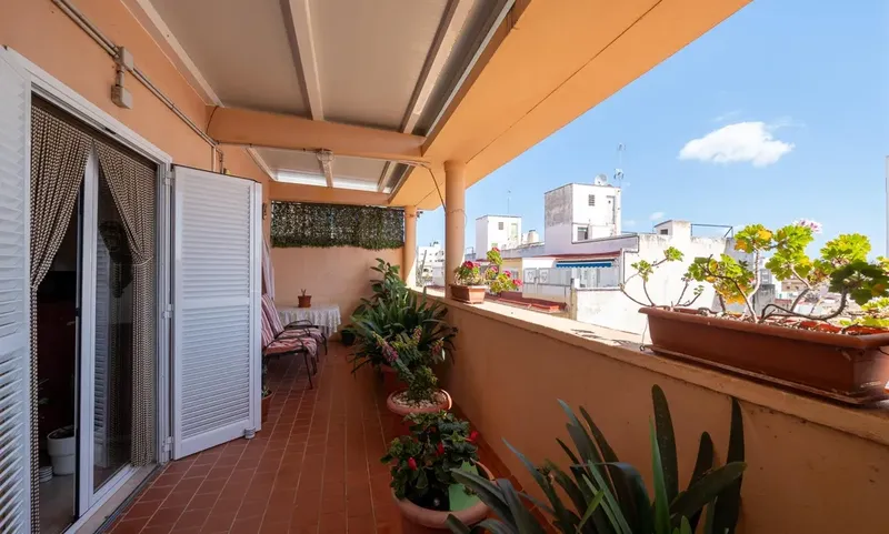 Penthouse with 17 m² terrace in Bons Aires, light, spa... — photo 1