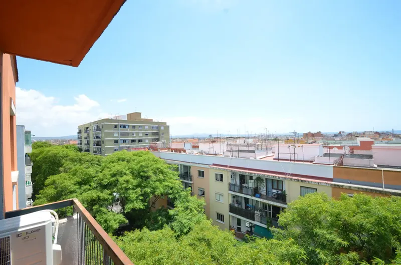 Interesting opportunity on Calle Indalecio Prieto, Palma — photo 1