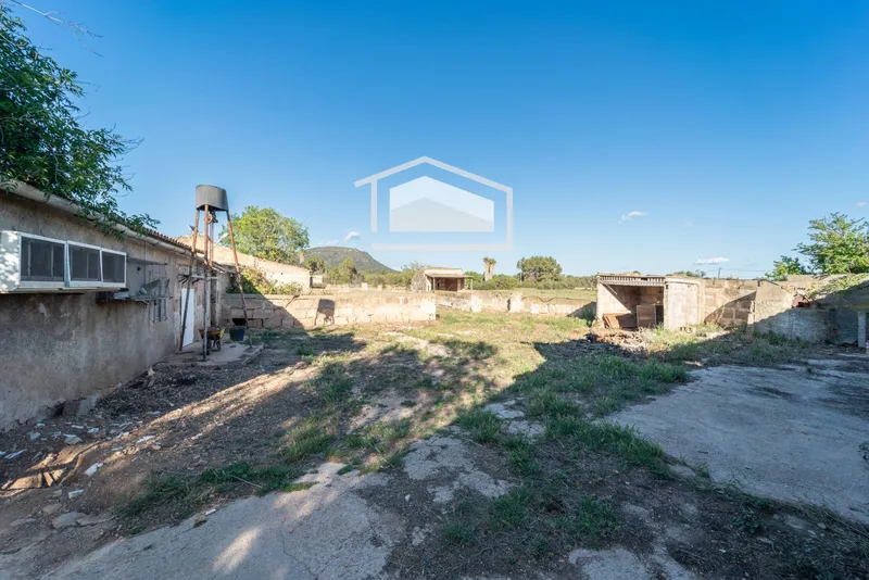 Rustic finca of 21,000 m² with 400 m² built — photo 4