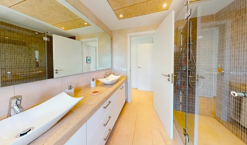 Quiet detached house with sea views — photo 11