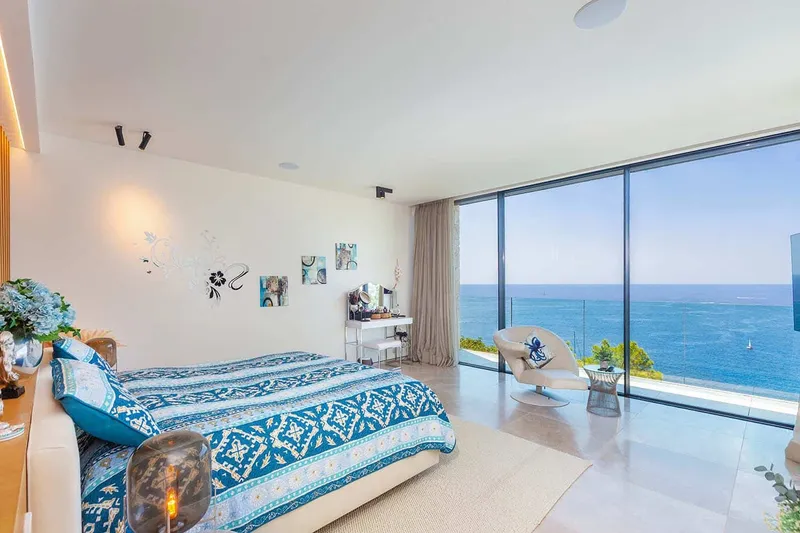 Cala Llamp: Designer Villa of the Extra Class "Skyfall" — photo 12