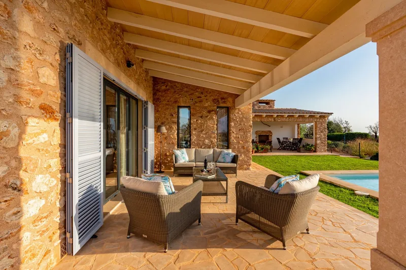 Self-sufficient finca with panoramic views and sustainable features near Ses Salines — photo 6