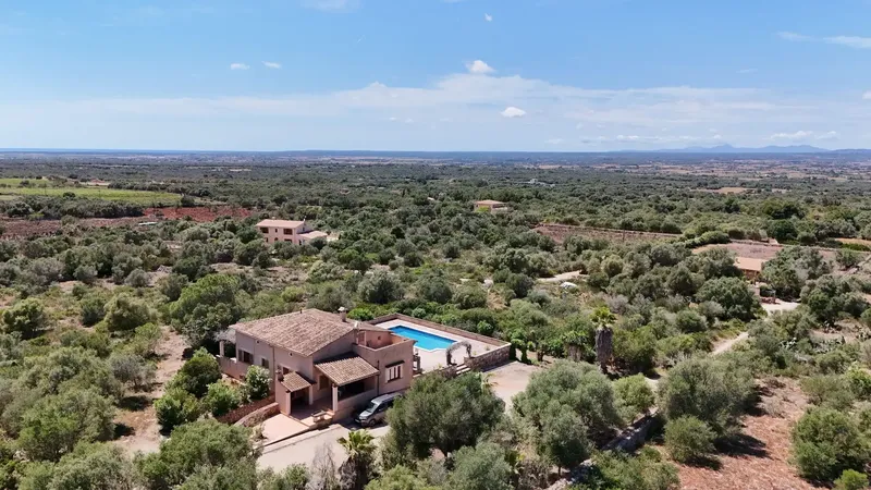 Long-term rental of a beautiful independent rustic finca with fantastic views, located on the Campos – Santanyí road. — photo 3