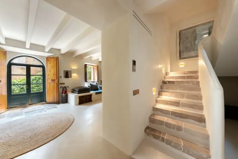 Discover this architectural gem in the idyllic village of Deià, just steps from its charming shops, cafés and restaurants. — photo 10
