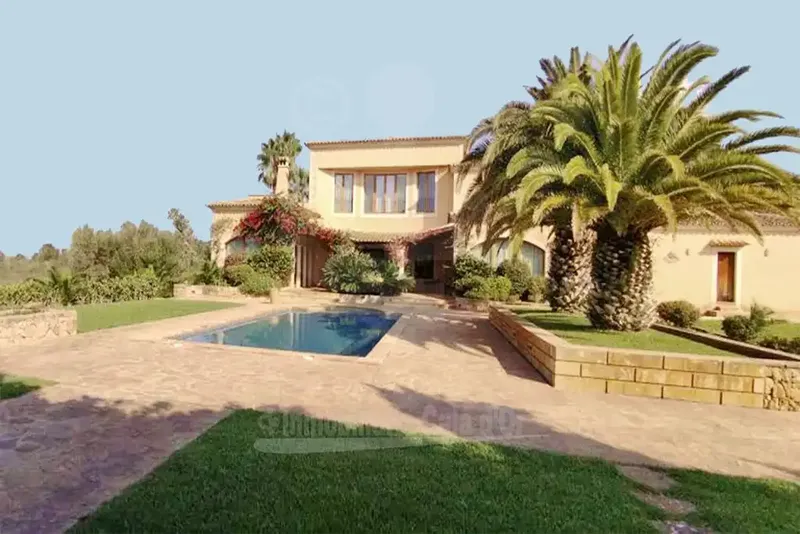 Excellent rustic finca built in 1999 a few meters from the town called 'Es Carritxo', a preferred place for many European investors — photo 3