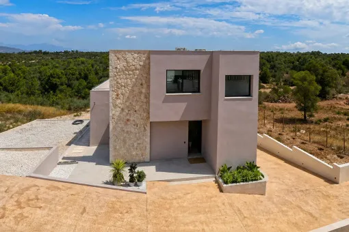 Son Gual, modern new-build villa with infinity pool and spacious terraces in Son Gual — photo 1