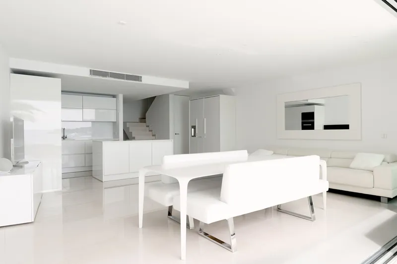 Long-term rental: Exclusive duplex apartment on the first line of the sea in Cala Mayor - Marcel Remus Real Estate — photo 5