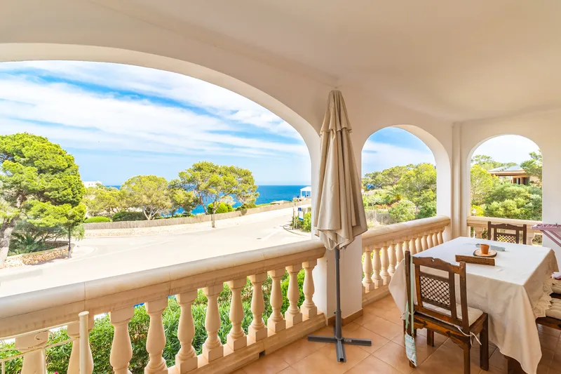 Apartment with magnificent sea views in Cala Santanyi — photo 1