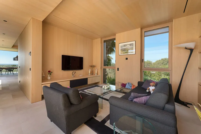 Modern Design House with Sea Views, High-Tech Pool and Guest Apartment — photo 12