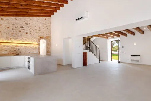 Manacor, historic finca comprising two buildings and a large pool with magnificent views from Manacor to the Tramuntana — photo 9