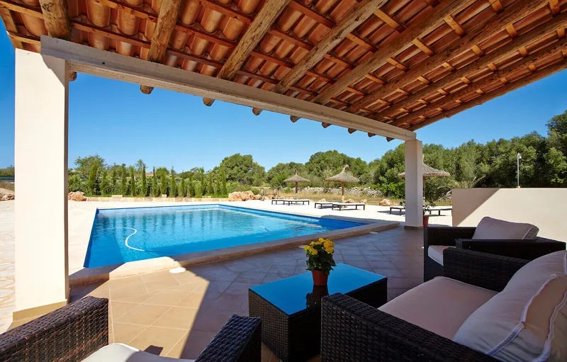 Finca with holiday rental license for 10 people in Santanyi — photo 4
