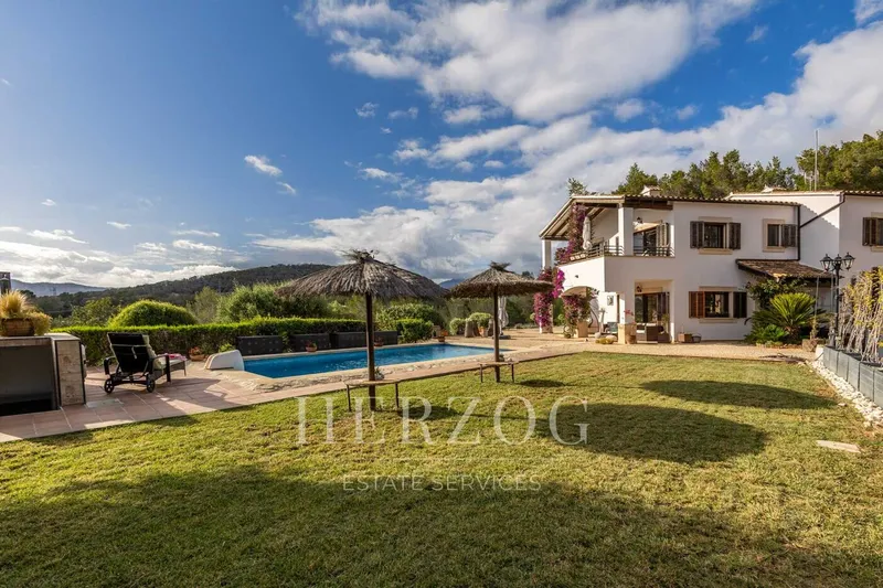Finca with sea views and private pool in the immediate vicinity of Santa Ponsa — photo 1