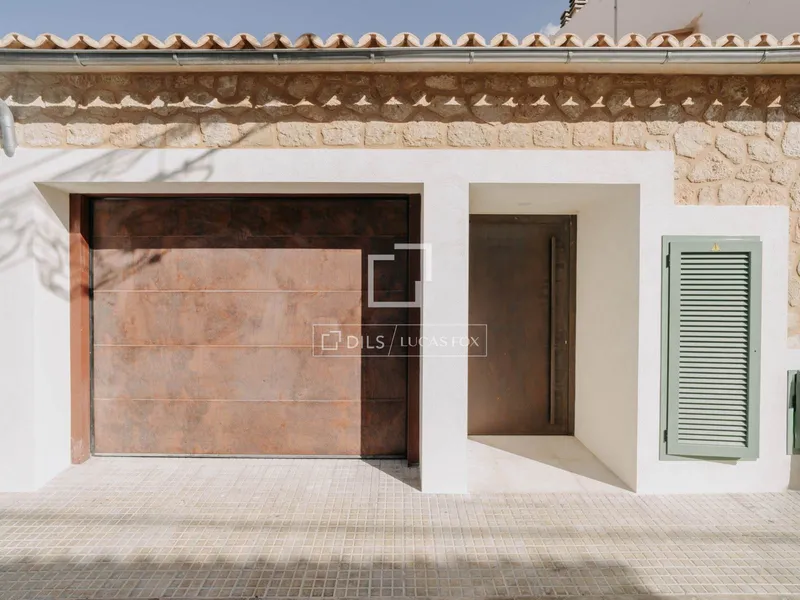 290m² house / villa with 147m² garden for sale in Marratxí — photo 1