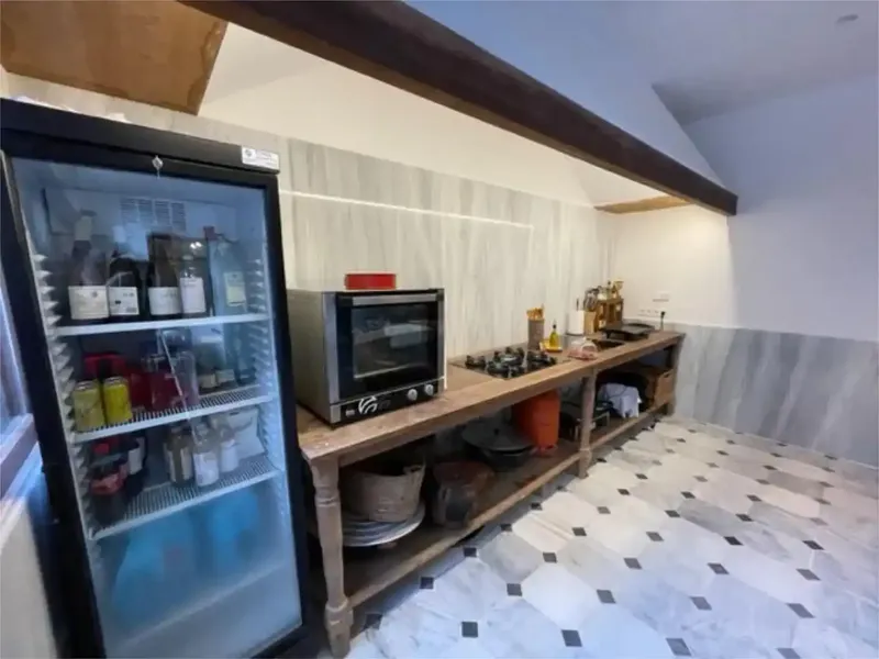 Gran casa reformada. Patio, Garage. — photo 7