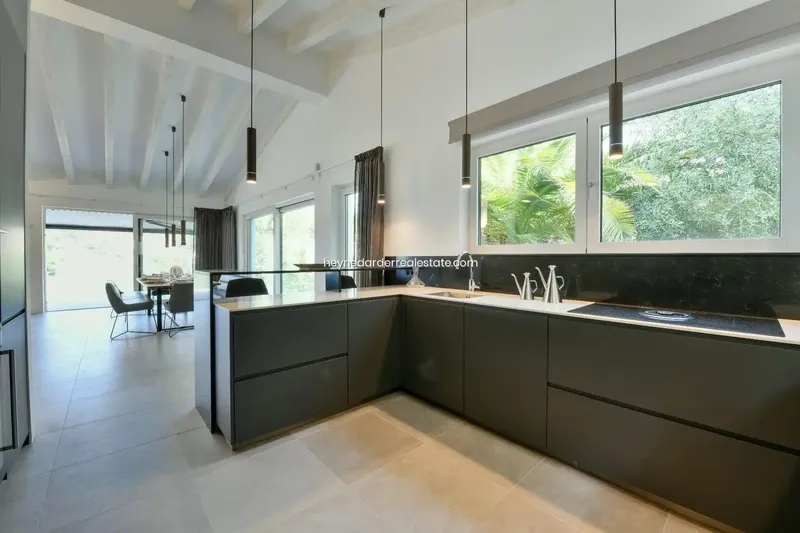 Heyne & Darder Exclusive Real Estate presents — photo 3