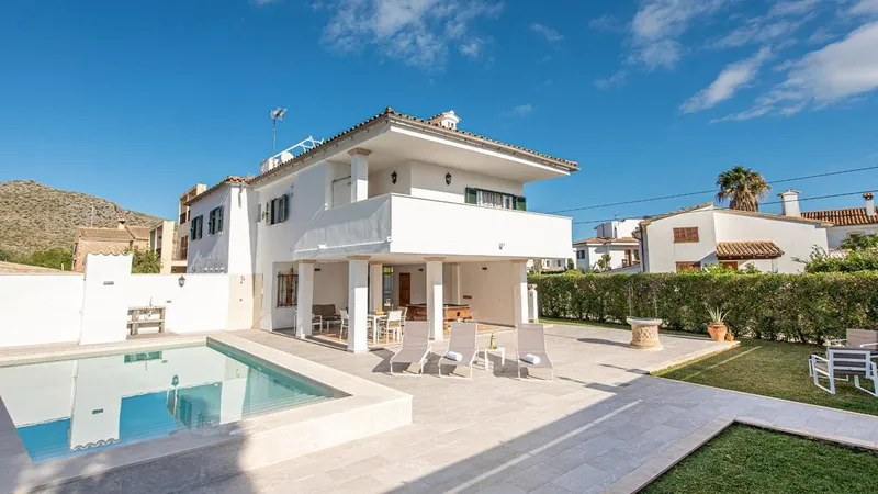 Puerto Pollenca 4 Bedroom Villa with Holiday Licence and Swimming Pool — photo 1
