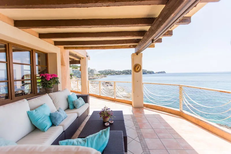Mediterranean frontline: serenity and endless views — photo 6