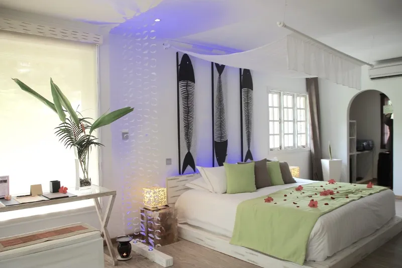 Hotel 9 bedrooms — photo 7