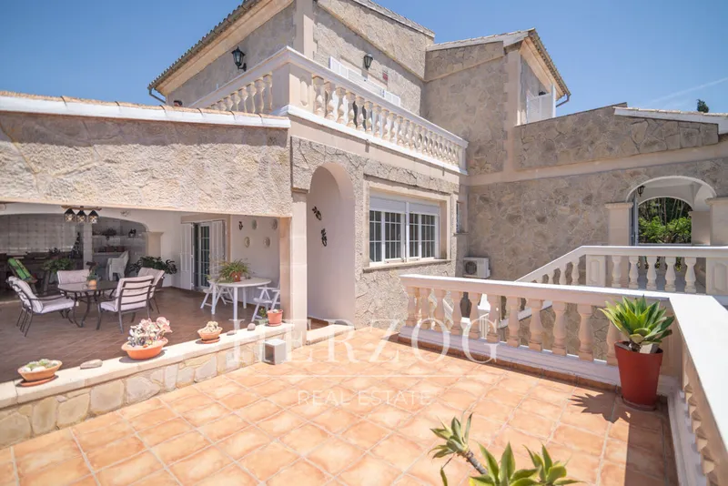 Spacious villa with a private pool and panoramic views in Sa Cabaneta — photo 7