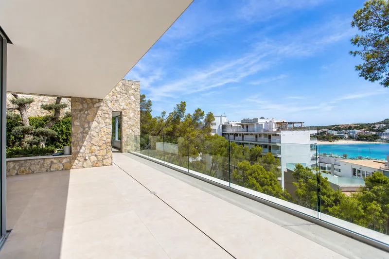 Modern new-build villa with views over Santa Ponsa bay — photo 4