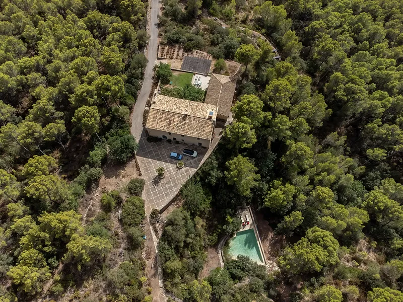 Charming finca in Andratx with pool, lots of privacy and distant sea views — photo 2