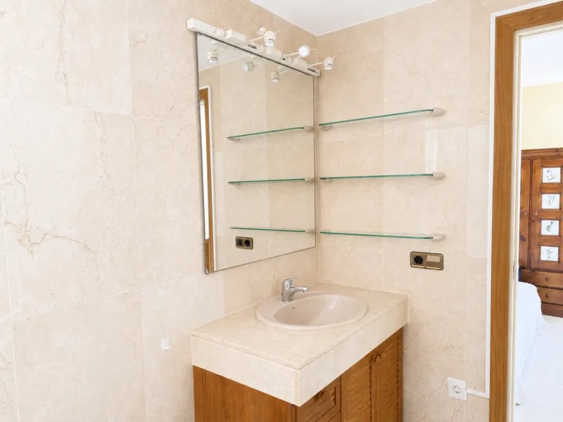 Penthouse Apartment with Harbor Panorama in Puerto Andratx Just Steps from the Yacht Marina - Port d'Andratx - 3 Bedrooms, 90 m² — photo 11