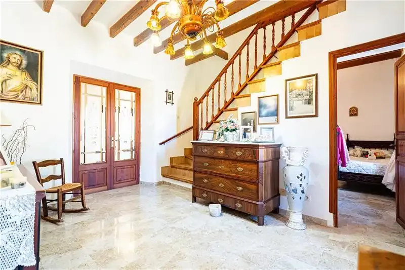 Detached house with pool on plot of approx. 453m2, 334m2 approx., 3 living rooms, fireplace, furnished and equipped kitchen with wood oven and bar — photo 4