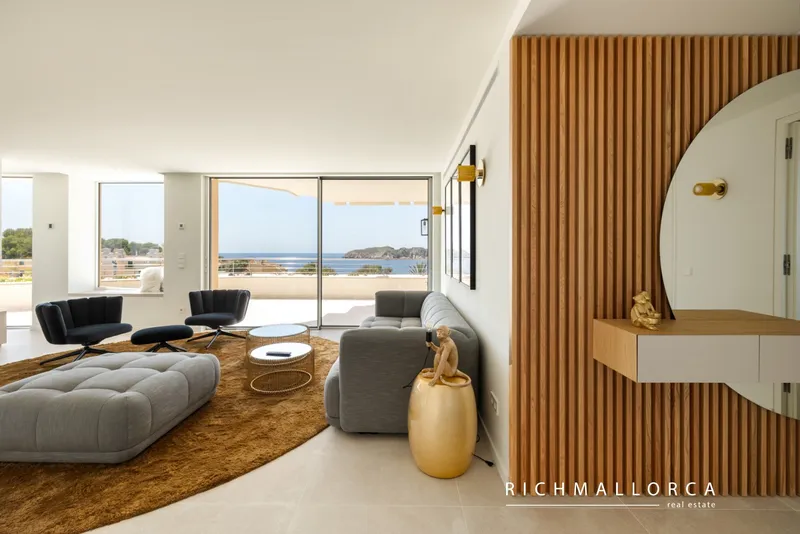 Avantgarde penthouse with infinity pool and exclusive finishing — photo 5
