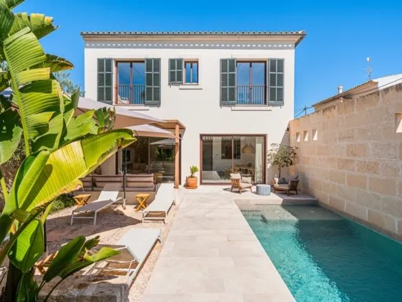Townhouse in the Center of Mallorca with Unmatched Quality & Comfort | Sineu 4 Bedroom Home — photo 11
