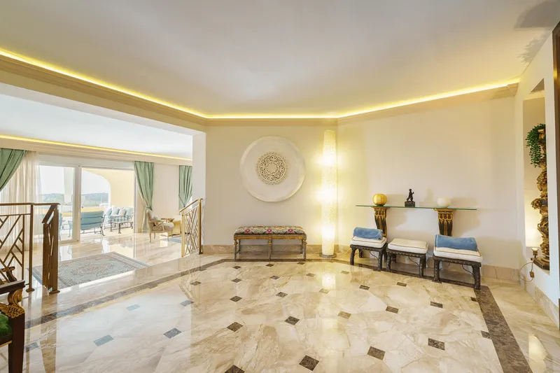 Lavish villa in Son Vida with breathtaking views and absolute privacy — photo 10